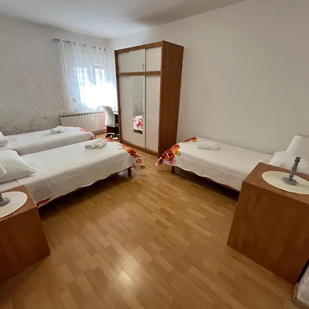 Stadion 公寓 扎达尔